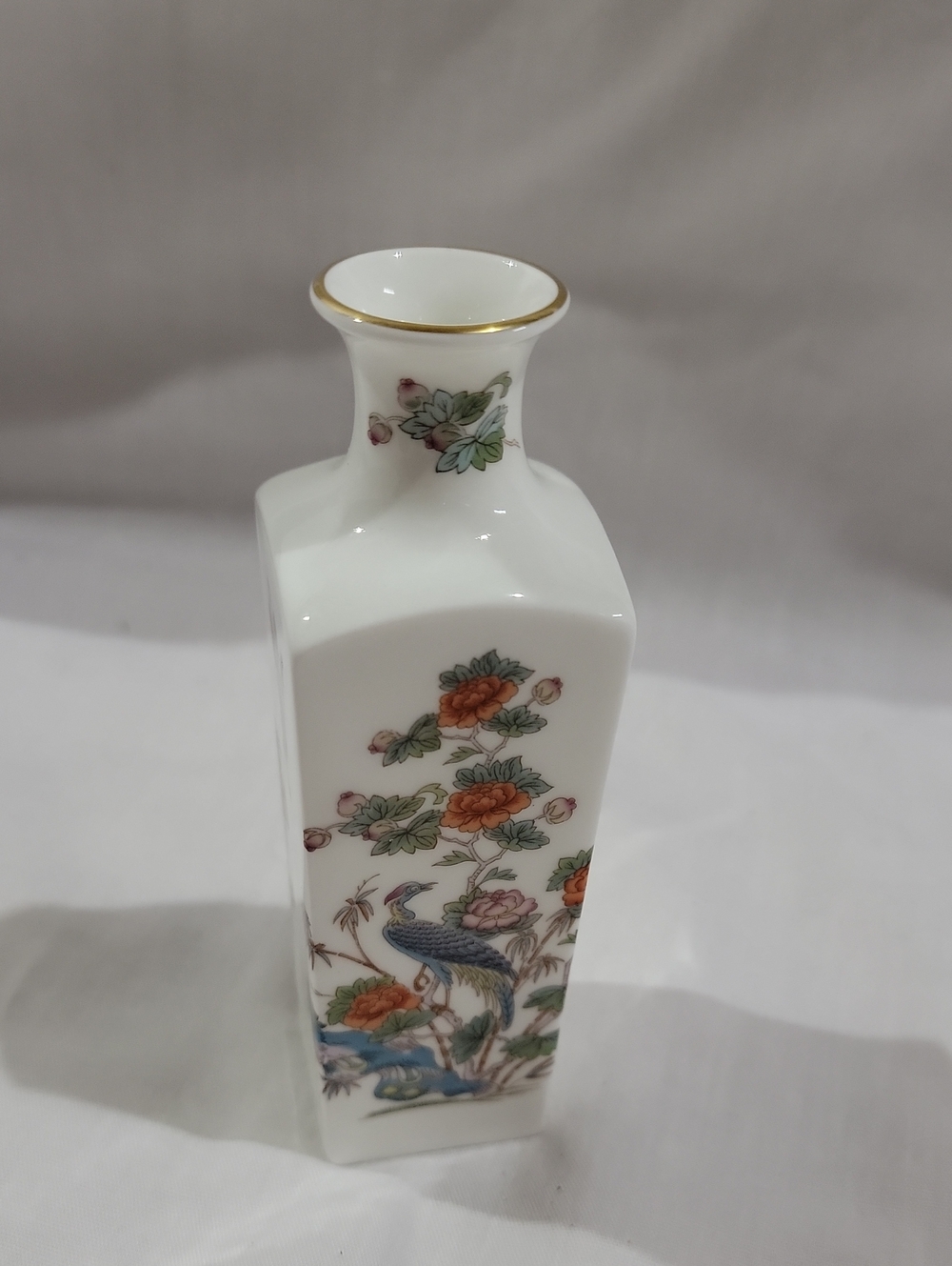 Vintage Wedgwood Kutani Crane Square White Porcelain Bud Vase England